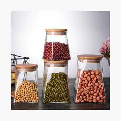 FOOD CONTAINER