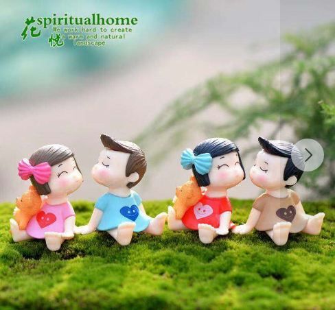 MINIATURE COUPLE DECORATION SET