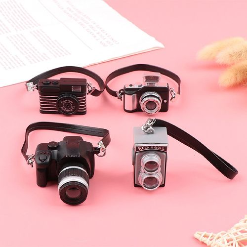 MINIATURE CAMERA