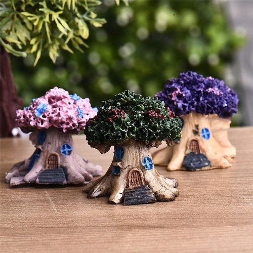 MINIATURE TREE HOUSE