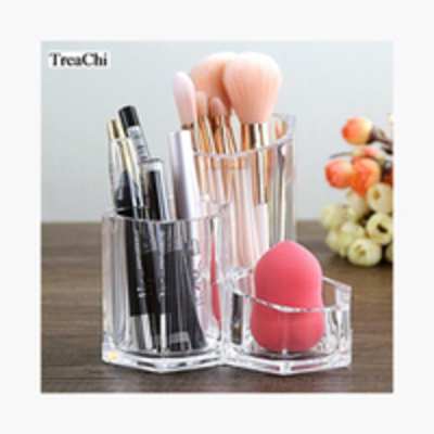Cosmetics accessories organizer